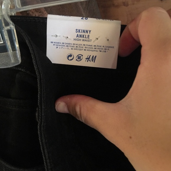 H&M skinny black jeans - Picture 3 of 5